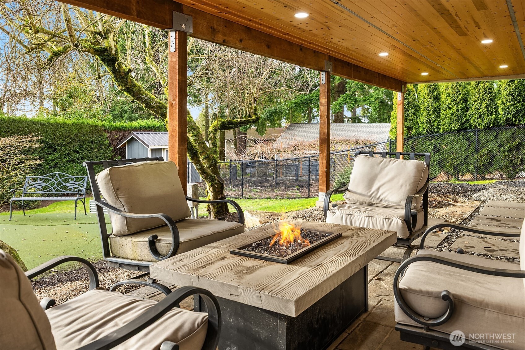 The fire table is hard plumbed so it stays to enjoy!