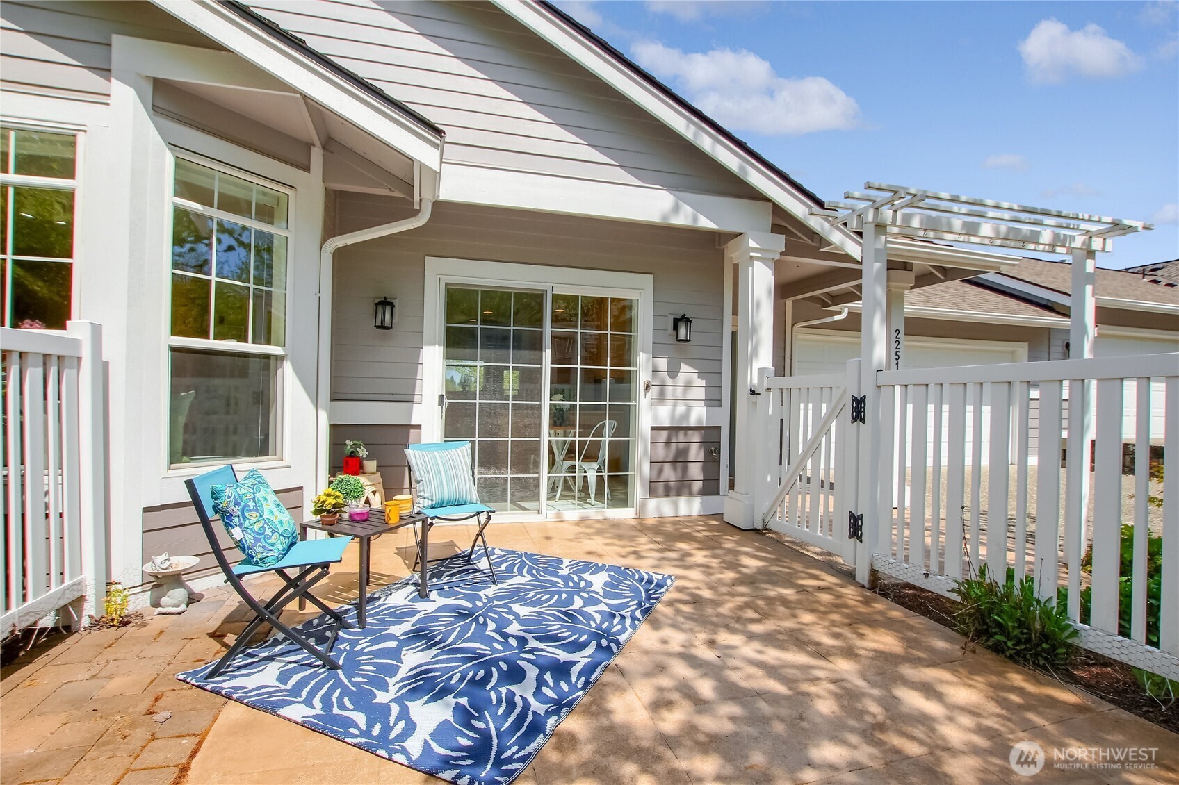 Fenced front patio area with access to Kitchen dining space