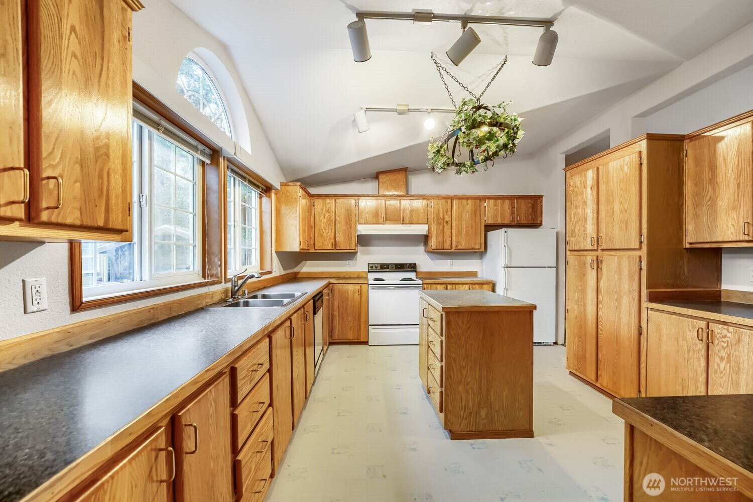 Lots of Kitchen Room