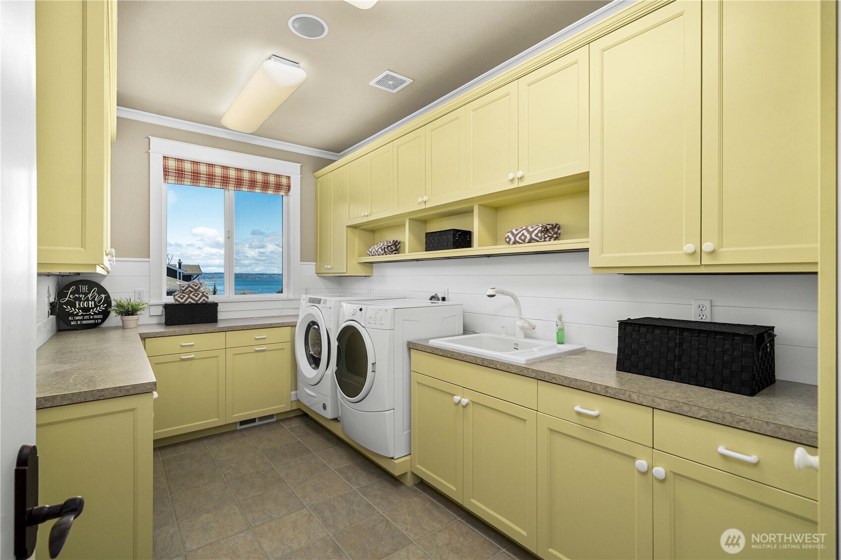 Main floor laundry room off the garage