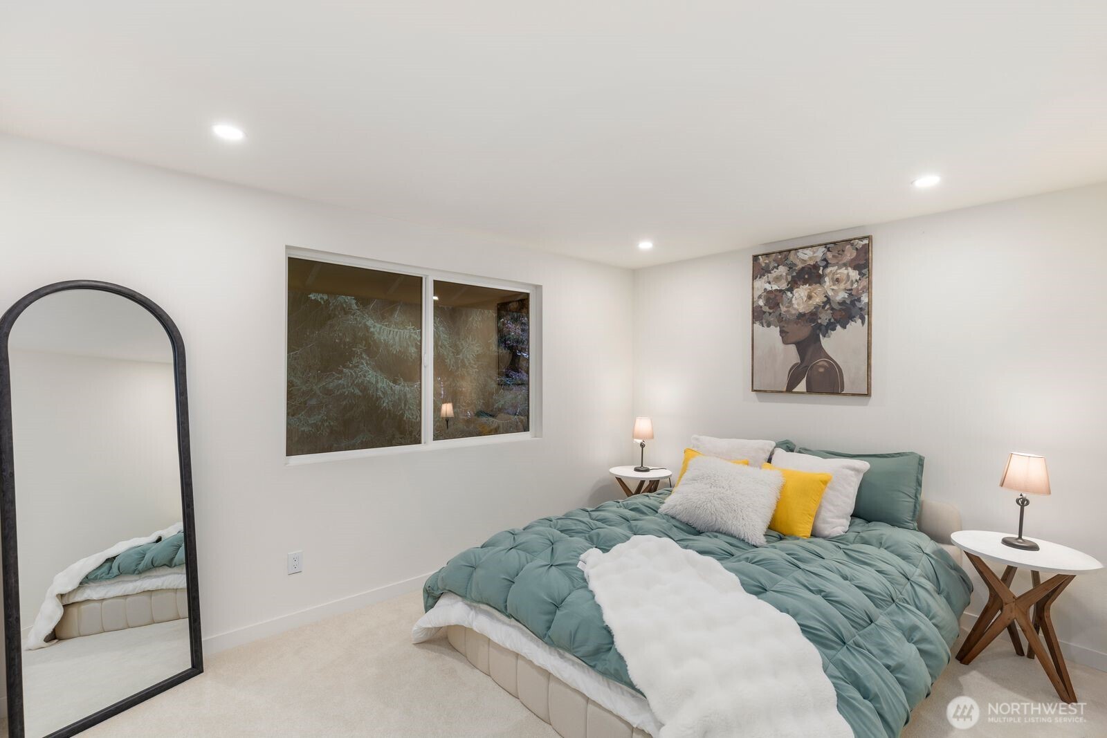 Spacious laundry room on 2nd floor