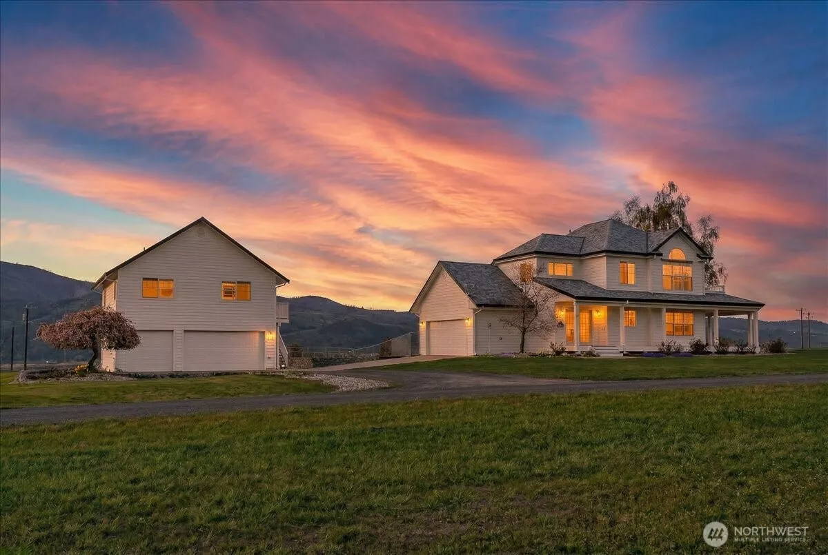 1190 Summit BLVD, Your private Escape