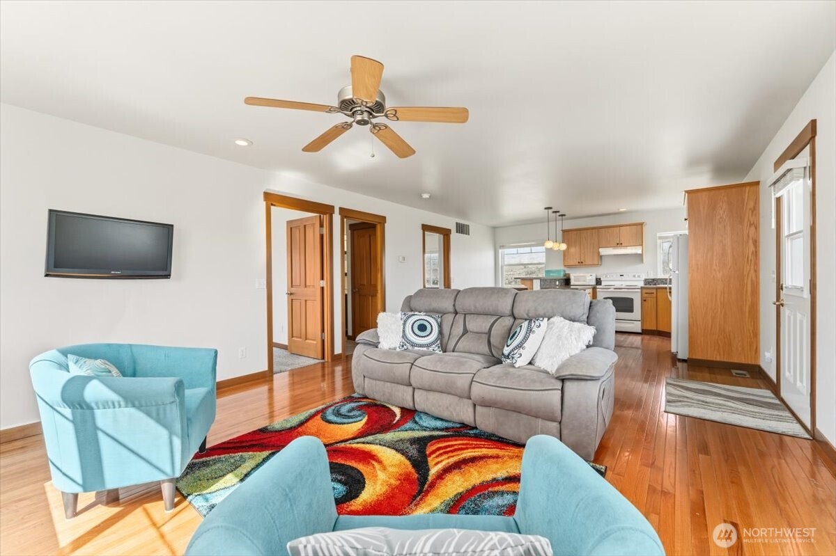 Detached additional living space located above the shop