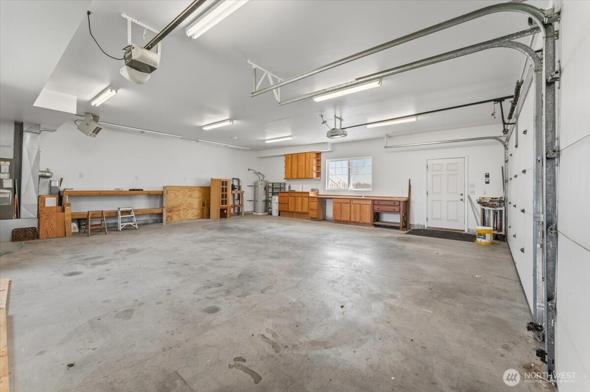 900 sq ft shop with 2 garage doors