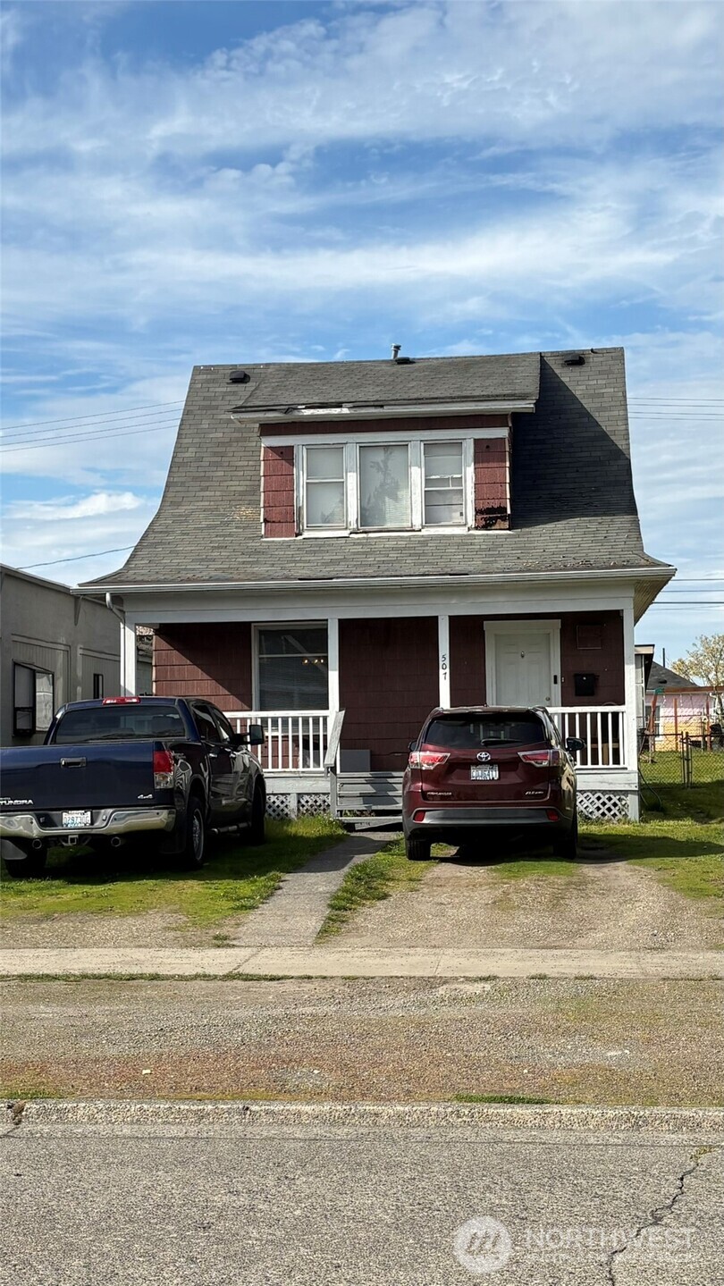 3309 E E STREET  YARD/  ADJACENT TO 501 E WRIGHT