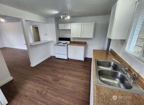 12524 Kitchen