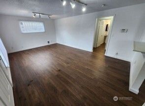 12524 Living room