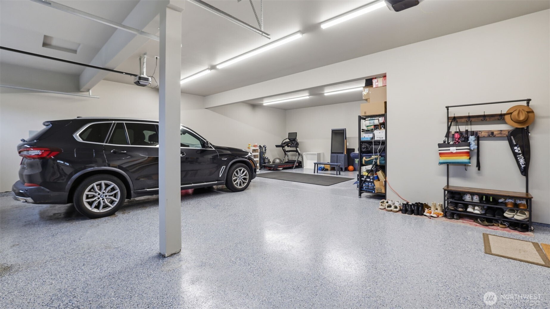 Enough space for 5 large vehicles or converate the tandem area into a workshop.