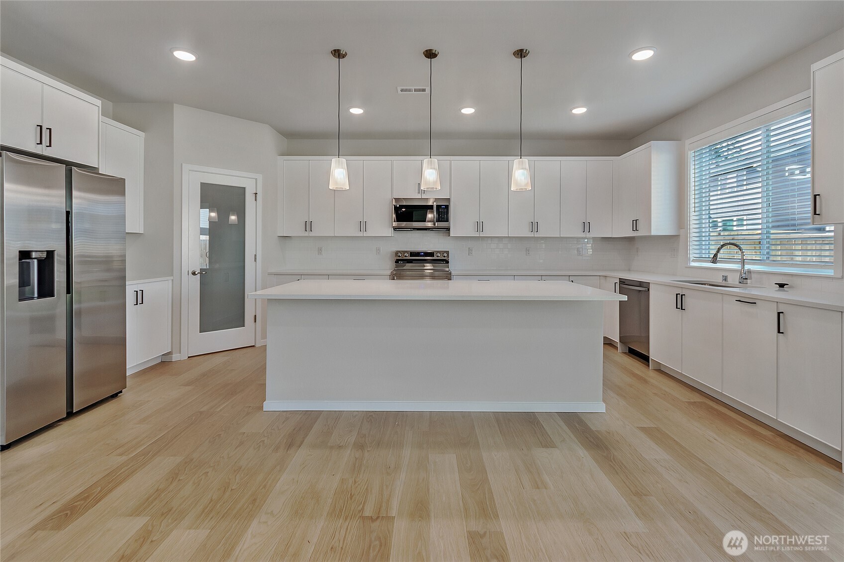 Photos are from a previously built Magnolia plan in the community. They may show a color or upgrade that is no longer available. They do demonstrate the quality materials and attention to detail that you will find in a Rush home.