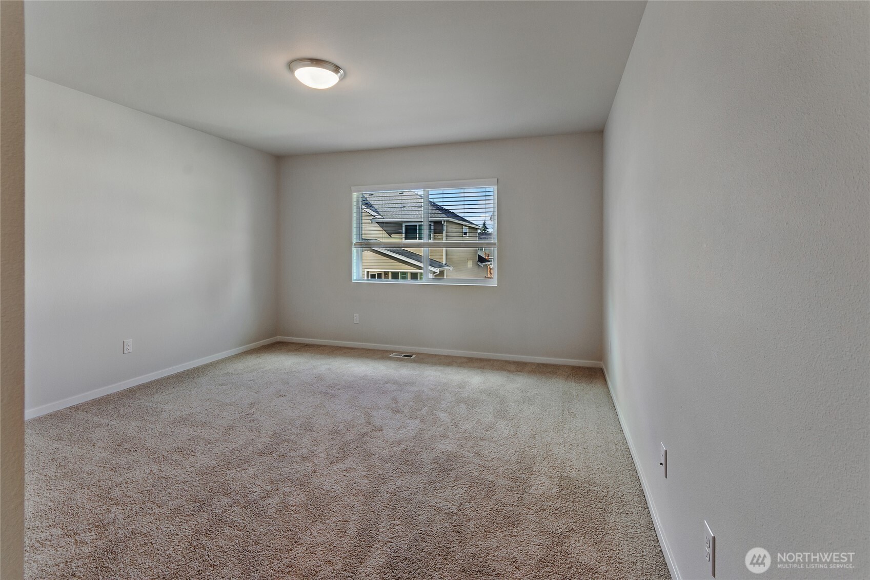 Photos are from a previously built Magnolia plan in the community. They may show a color or upgrade that is no longer available. They do demonstrate the quality materials and attention to detail that you will find in a Rush home.