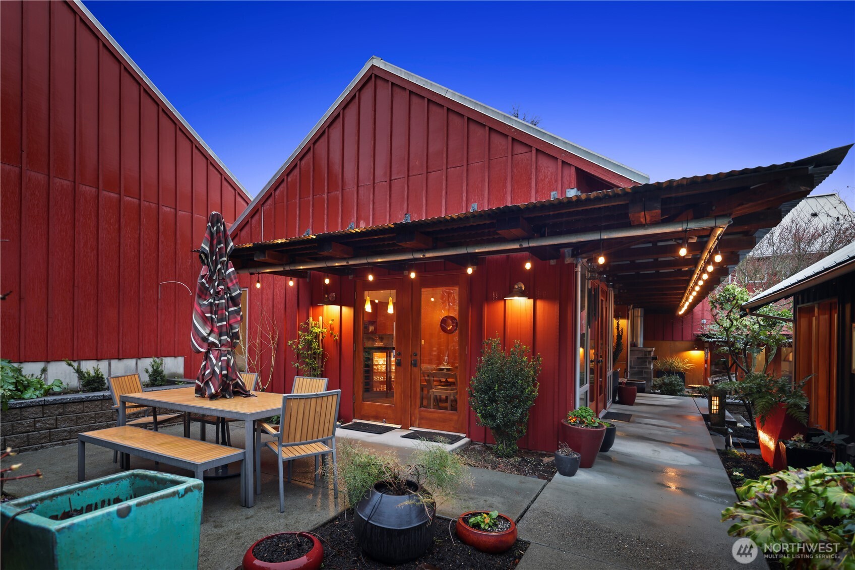 You can see the raised beds, greenhouse is at the bottom left