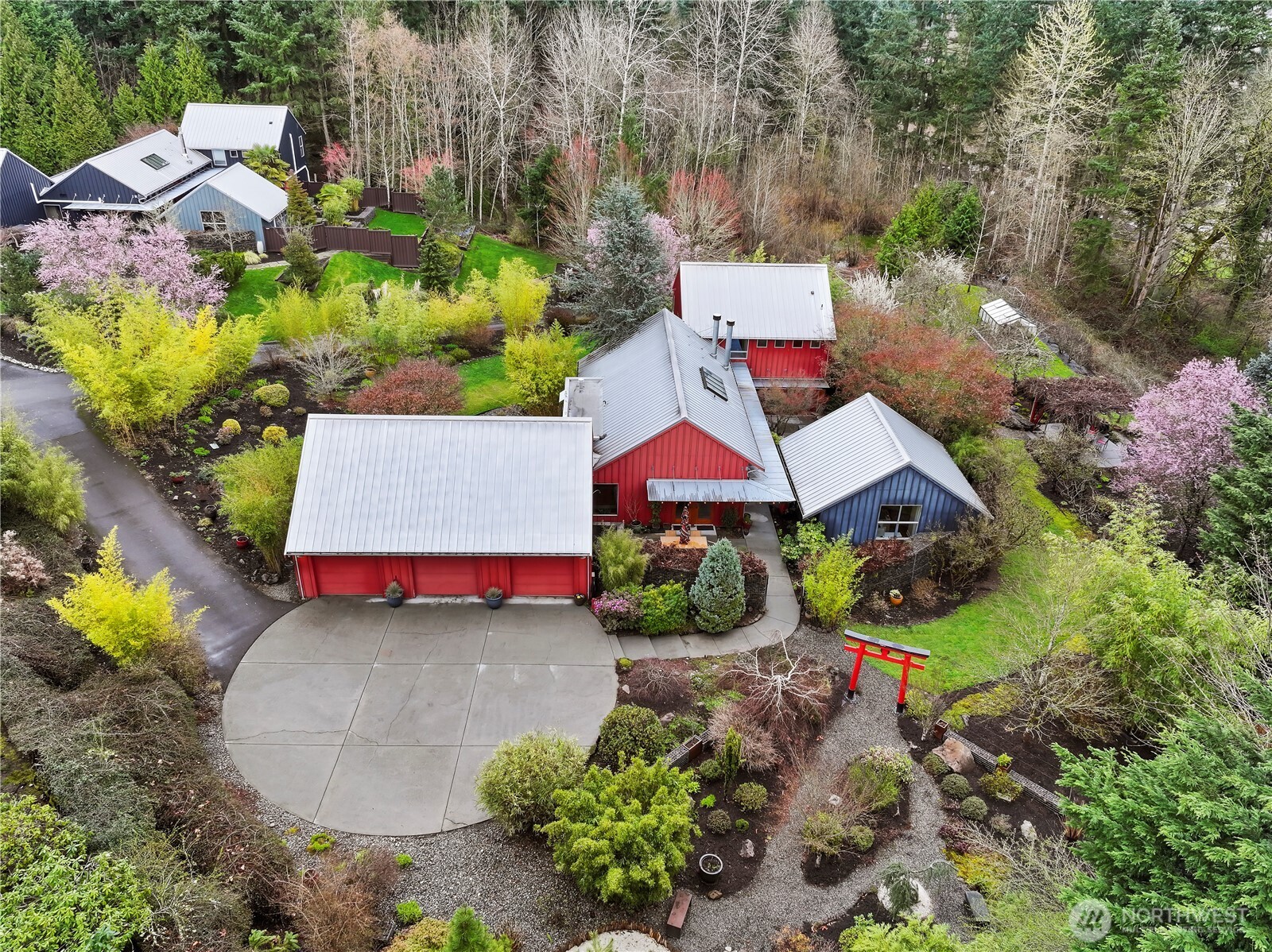 Welcome to your estate in Tate's Orchard - an architectural delight!!