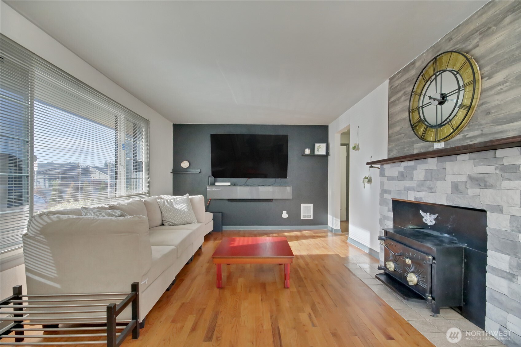 Wood fireplace & hardwood floors