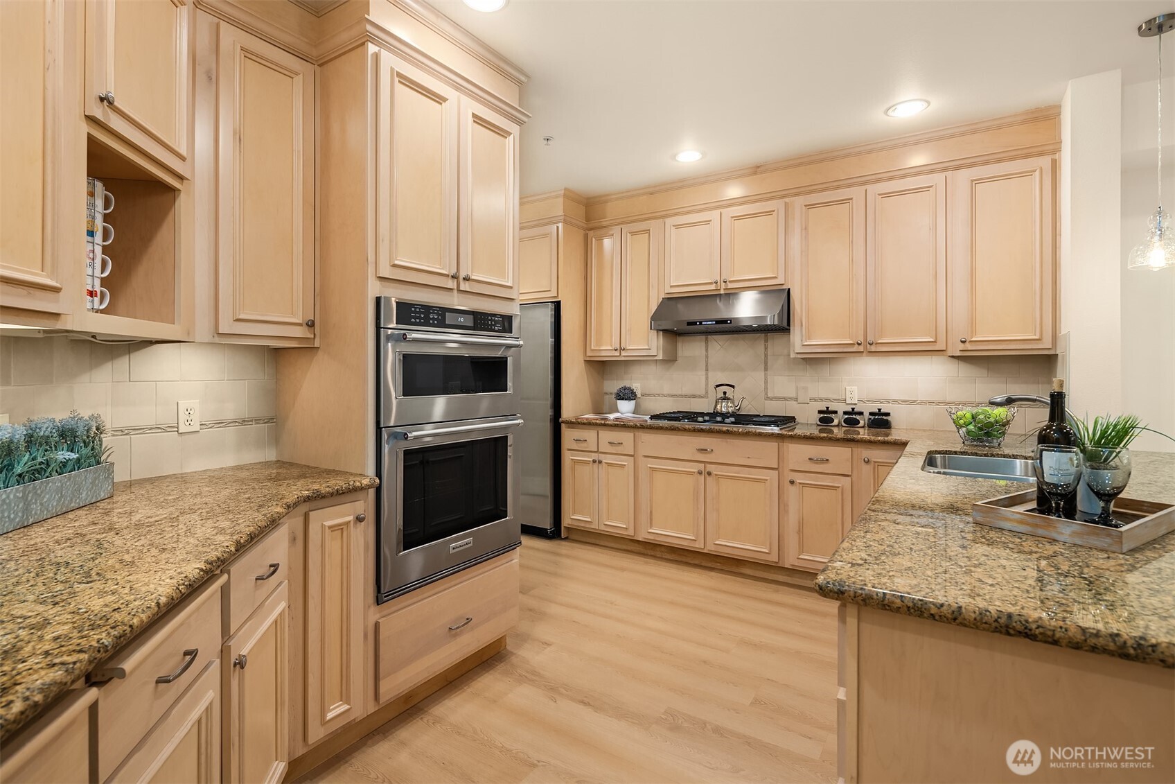 Open concept kitchen with ample turning radius