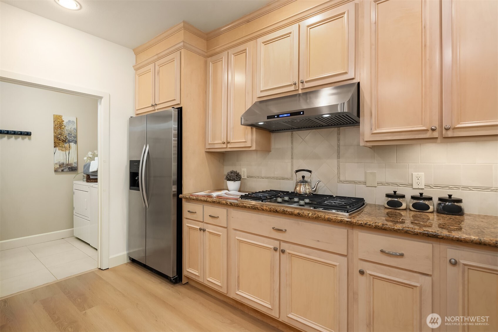 Gas range features front facing controls