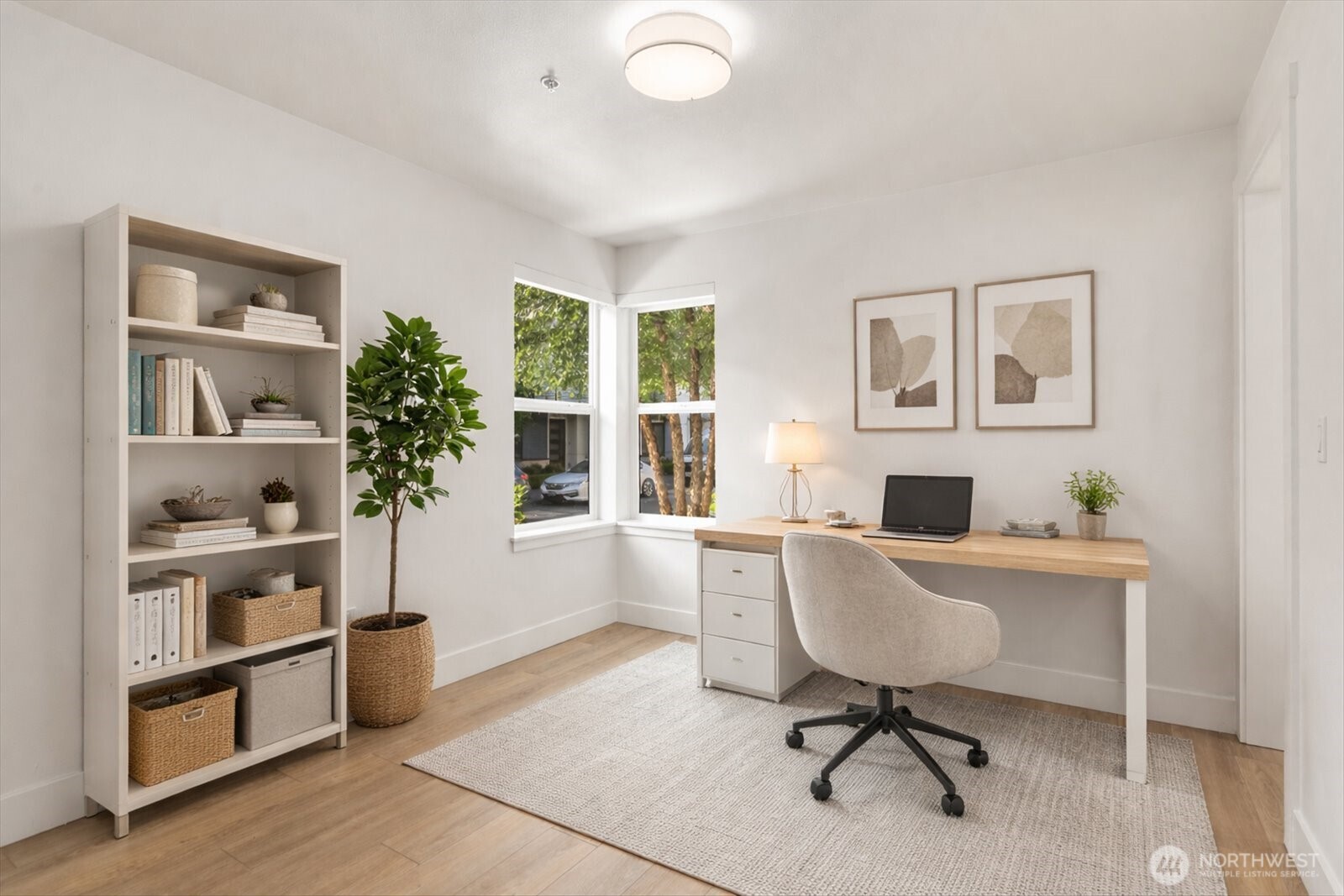 Lower main Bedroom or office