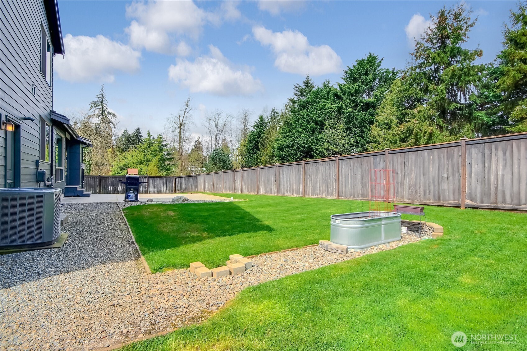 Year round comfort with Air Conditioning.