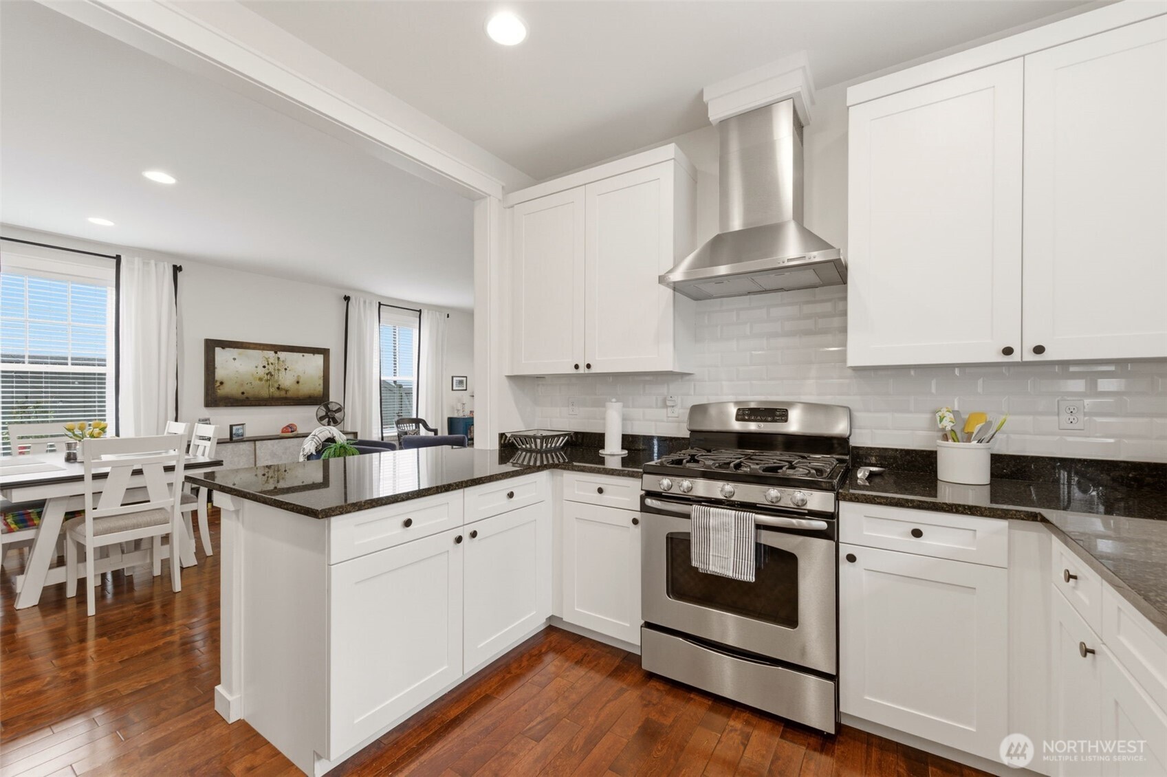 Kitchen flows into dinning area making entertaining a breeze