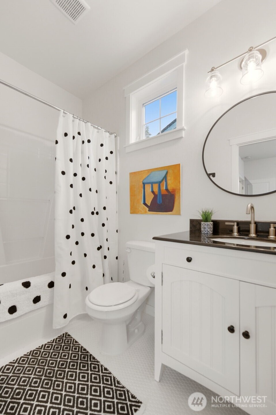 Full bathroom connected to main floor bonus room.