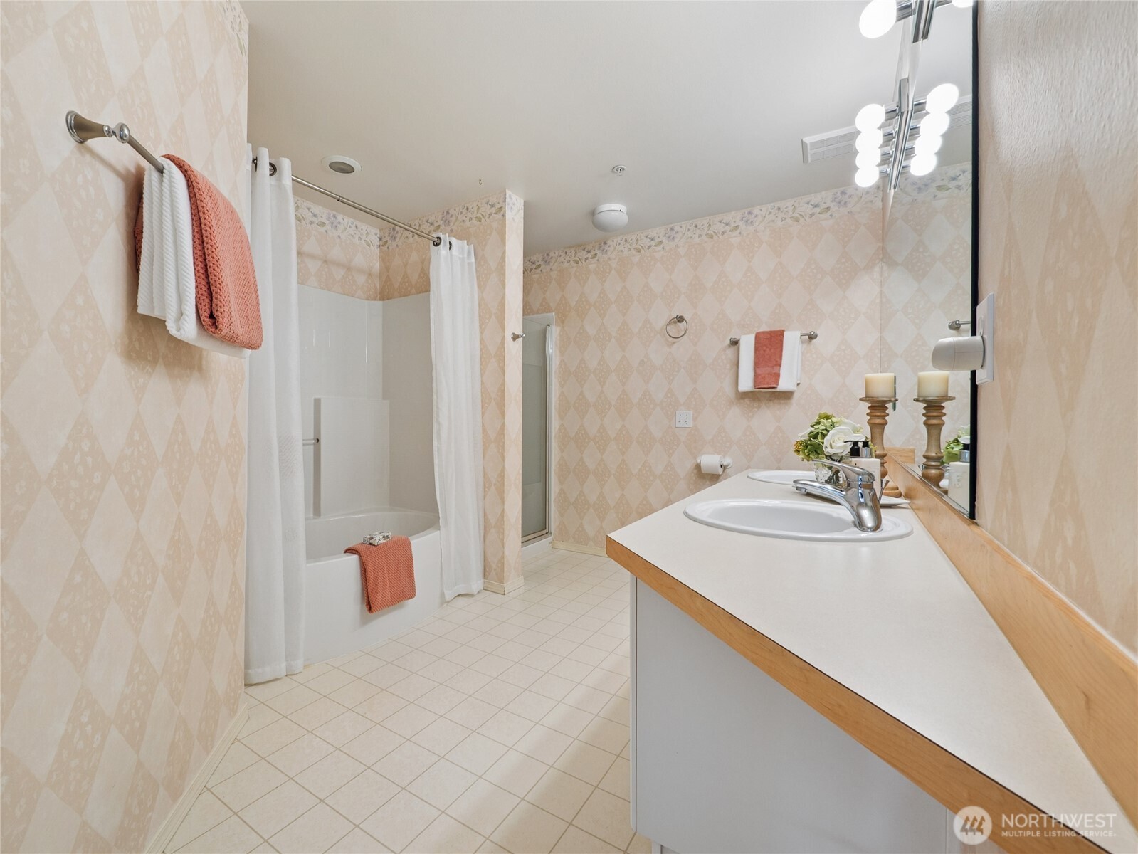 - And large 5-piece ensuite!