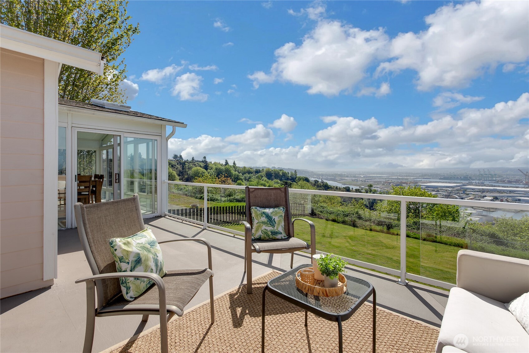Ah, the Private Outdoor Deck Area