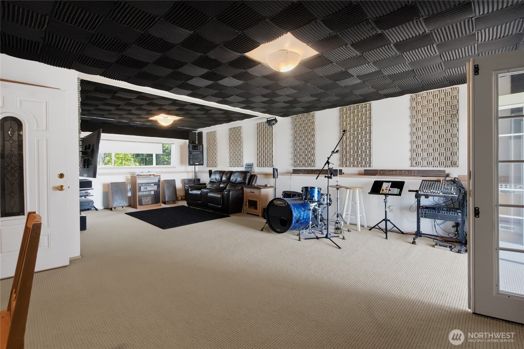 Large Downstairs Area Soundproofed for Music, Theater, You Choose.....