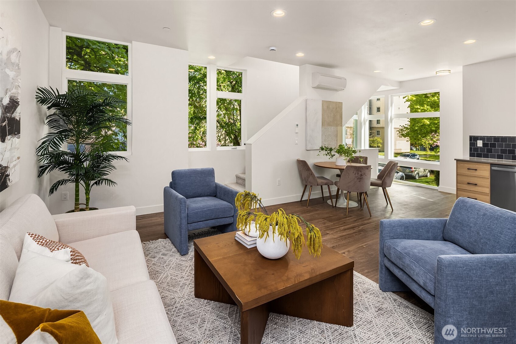 Photo of similar home, 1719