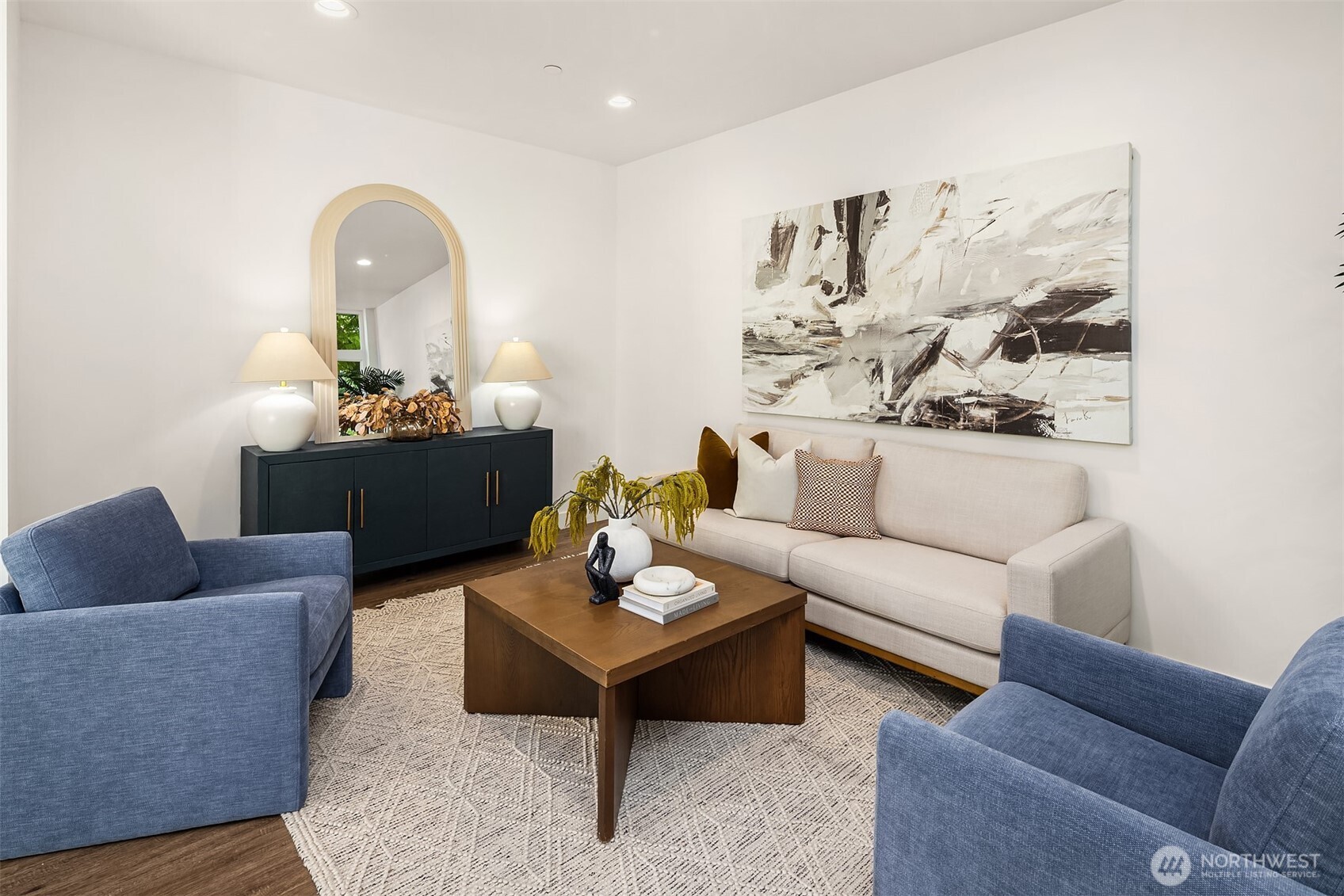 Photo of similar home, 1719