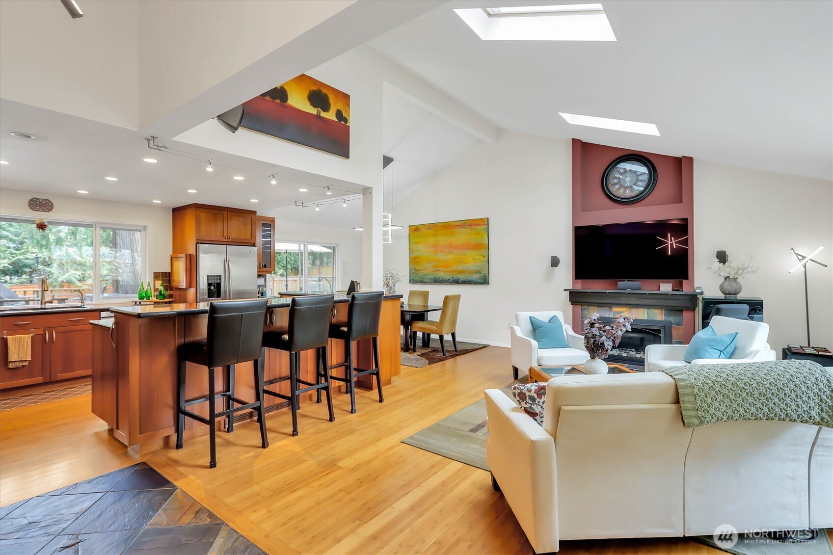 Large breakfast bar.  Gas fireplace.