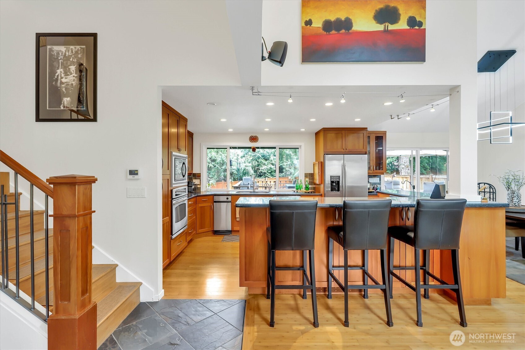 Custom railing to 4 bedrooms up.