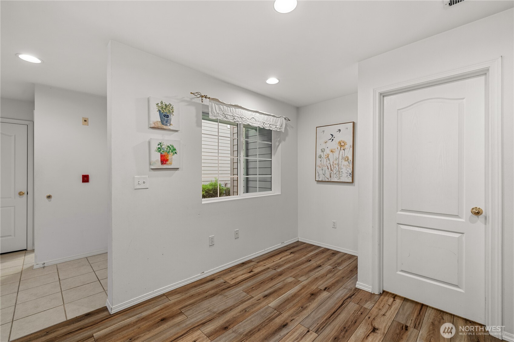 Eat In space in teh kitchen