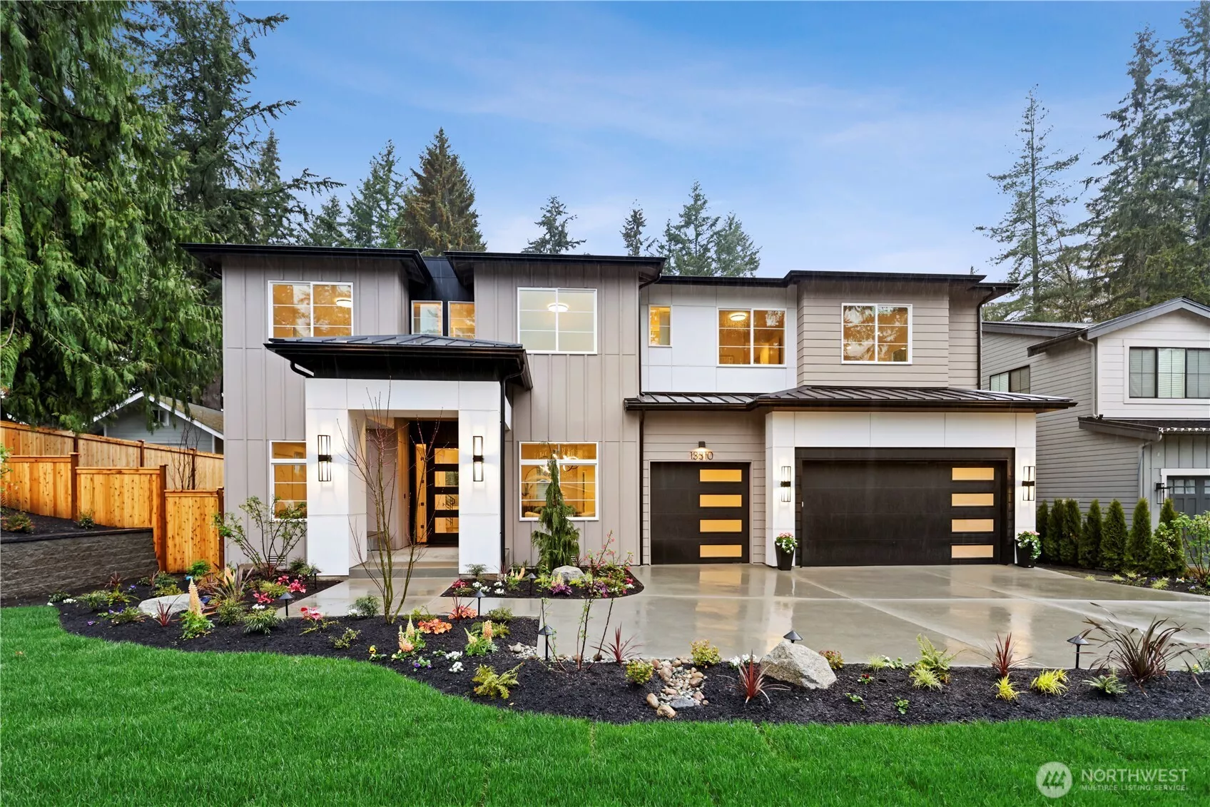 Hamish Anderson Custom Homes have been building luxurious, high-end custom homes for over four decades. Based locally in Kirkland, they're a generational company that values quality above all else.