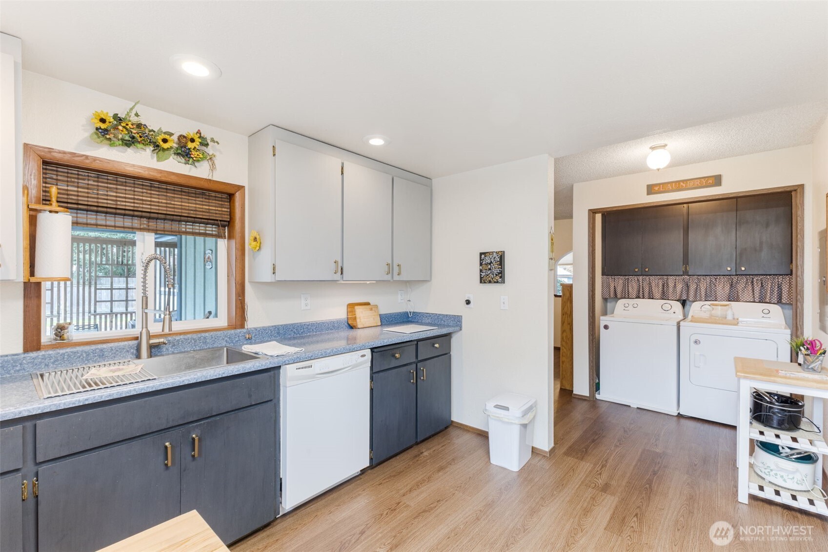 2 Tone Cabinets with Large Sink and Lots of Counterspace
