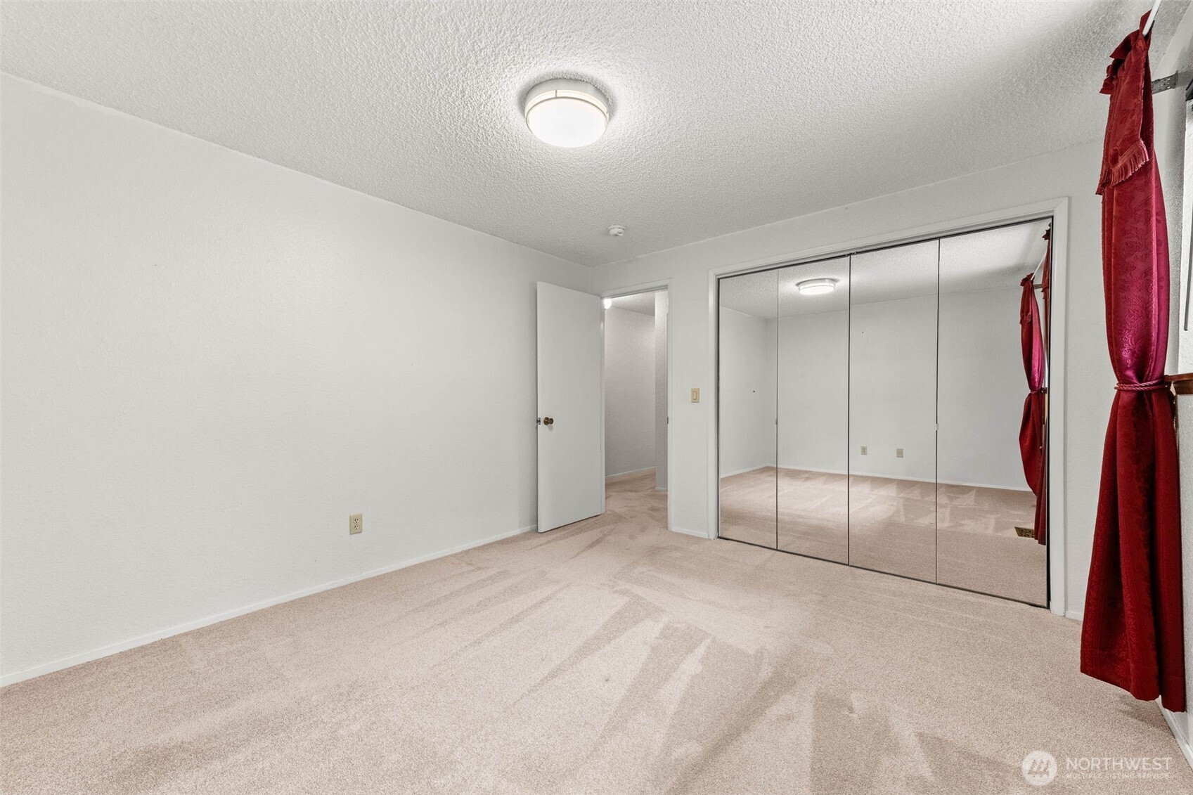 Bedroom 2 -vacant