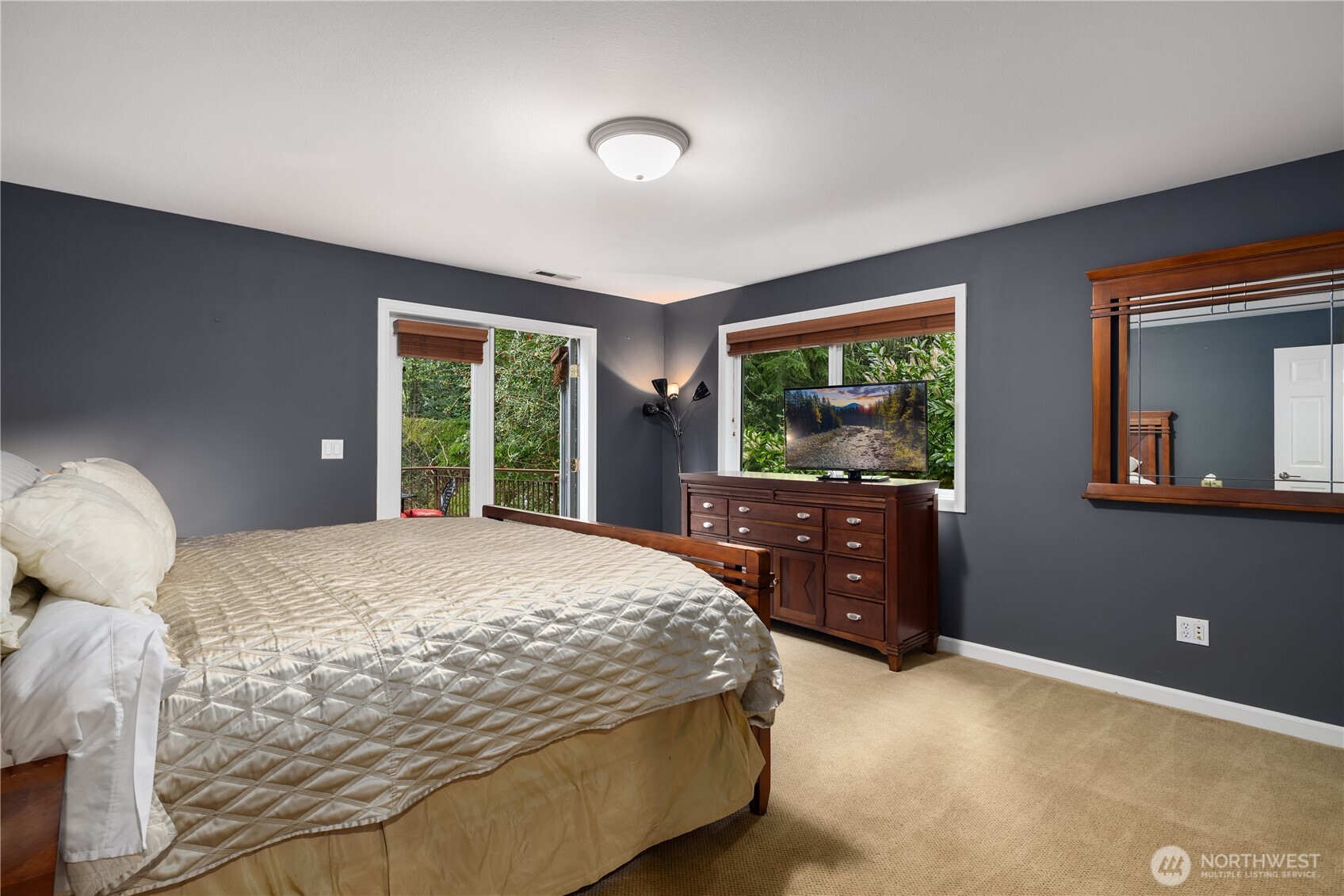 Guest room w/ balcony