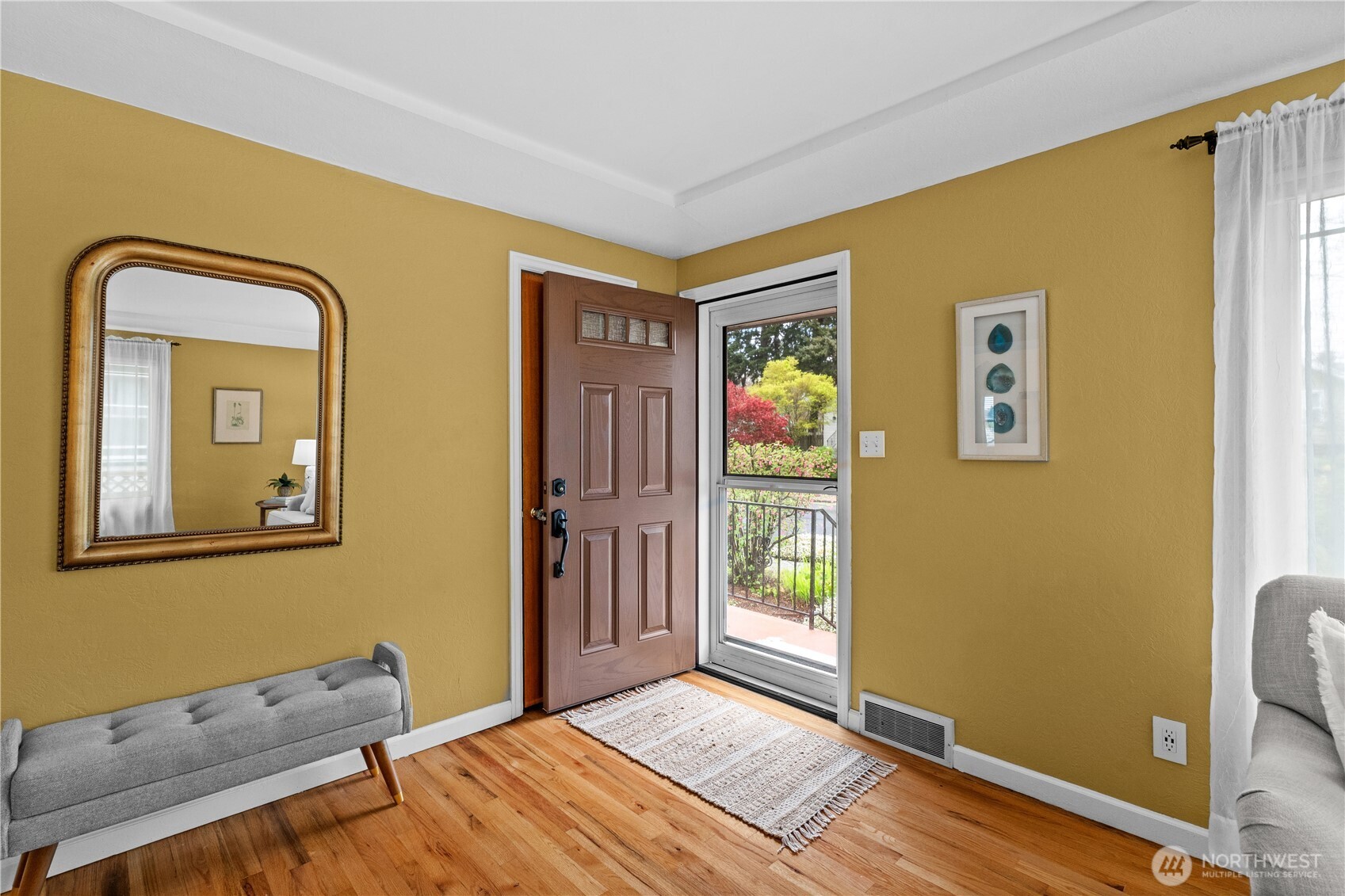 Entry  4116 N Verde Street  Tacoma, WA 98407