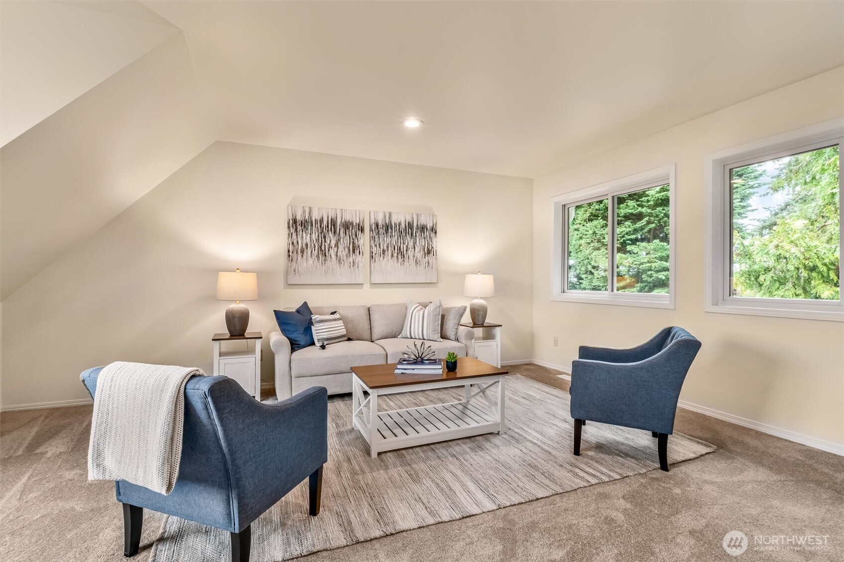 Large bonus room