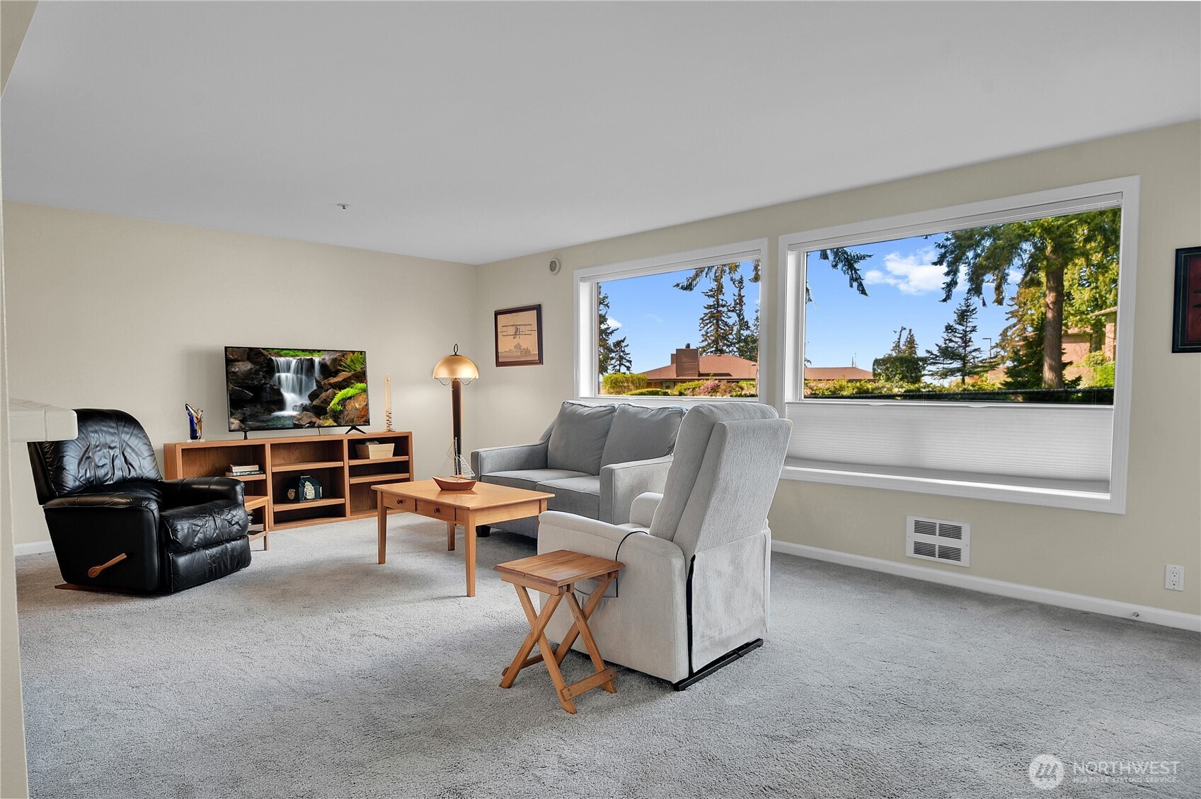 Entering the livingroom