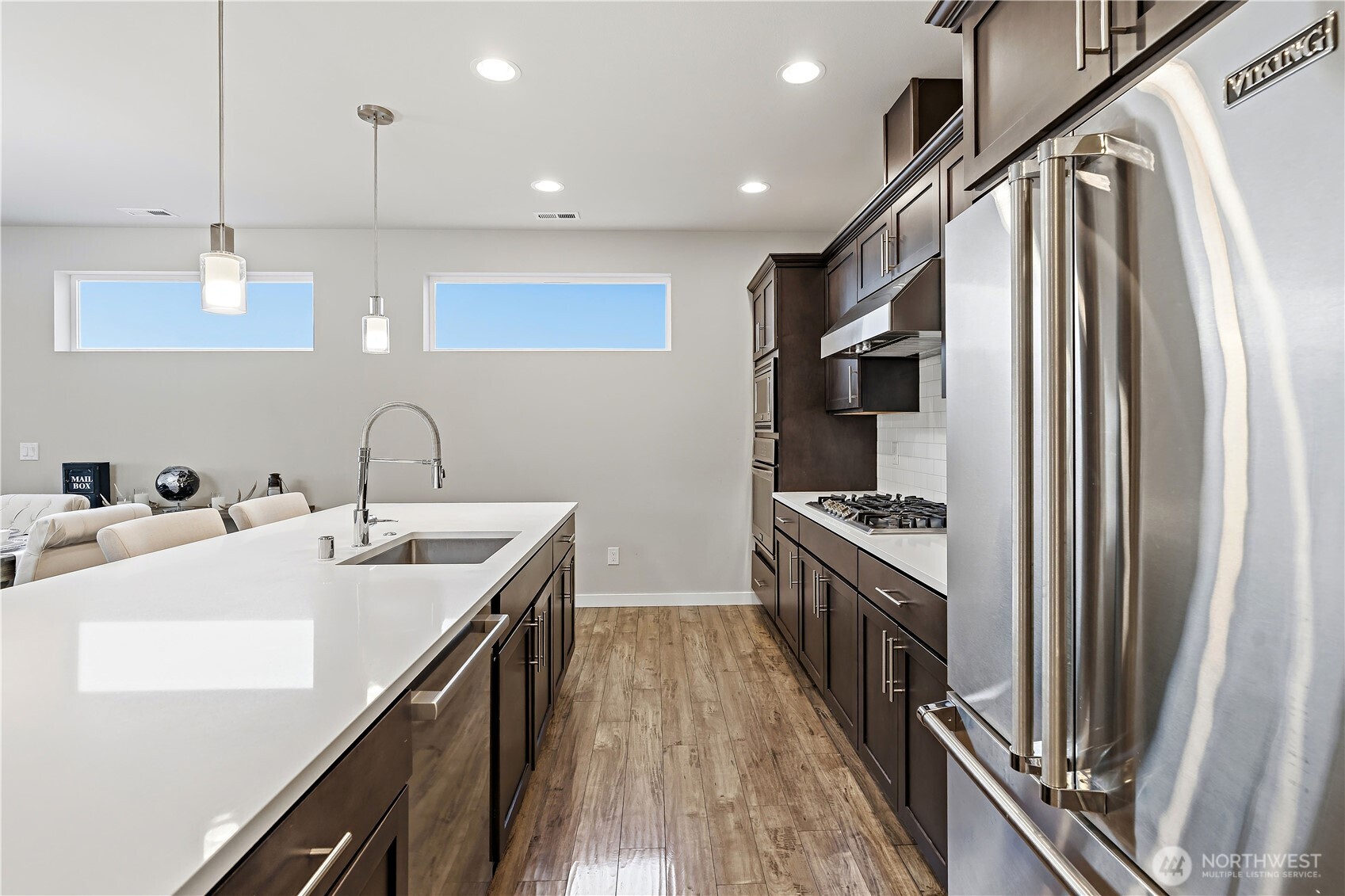Kitchen Island w/Seating