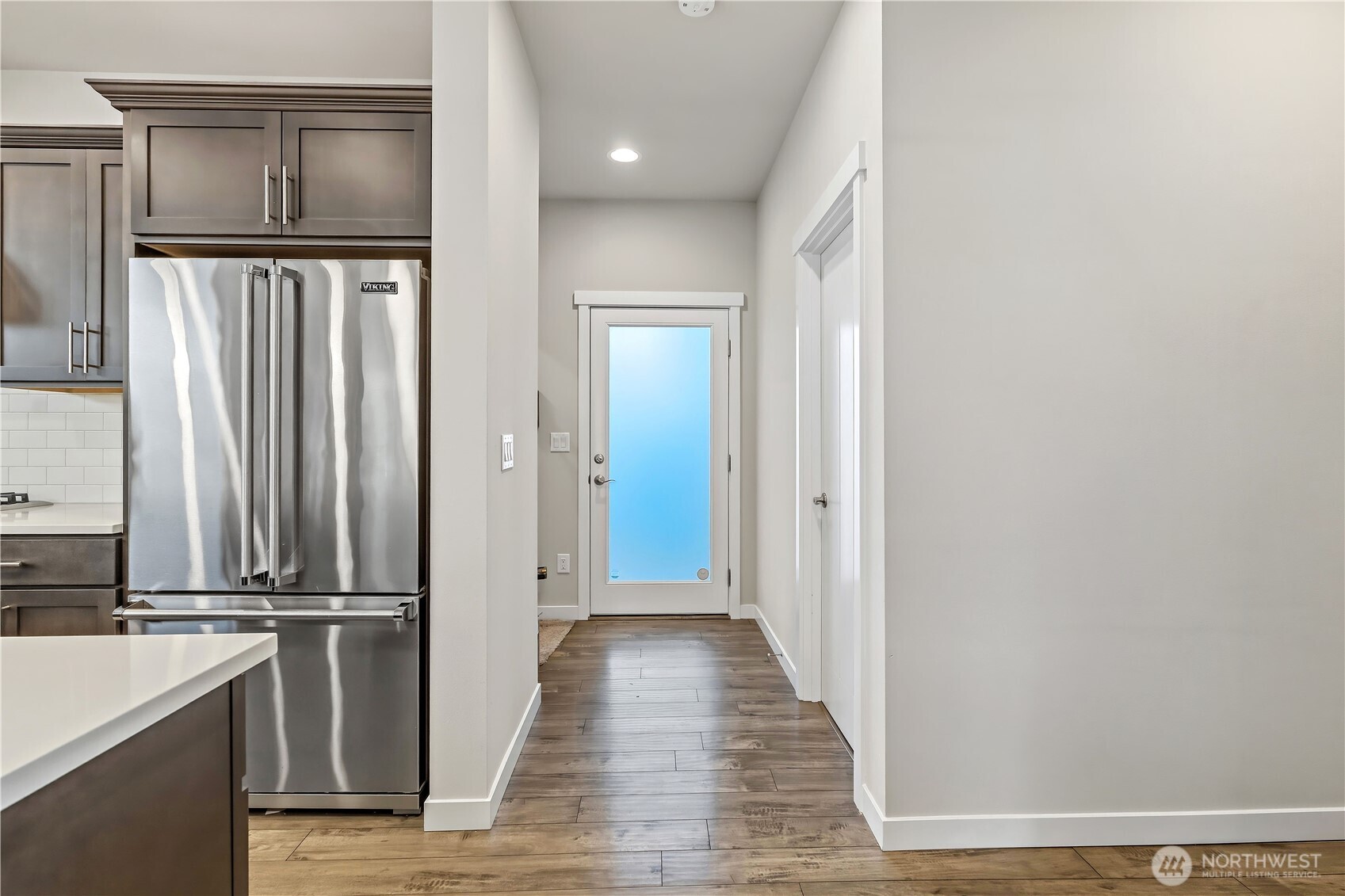 Huge 10 Foot Island!