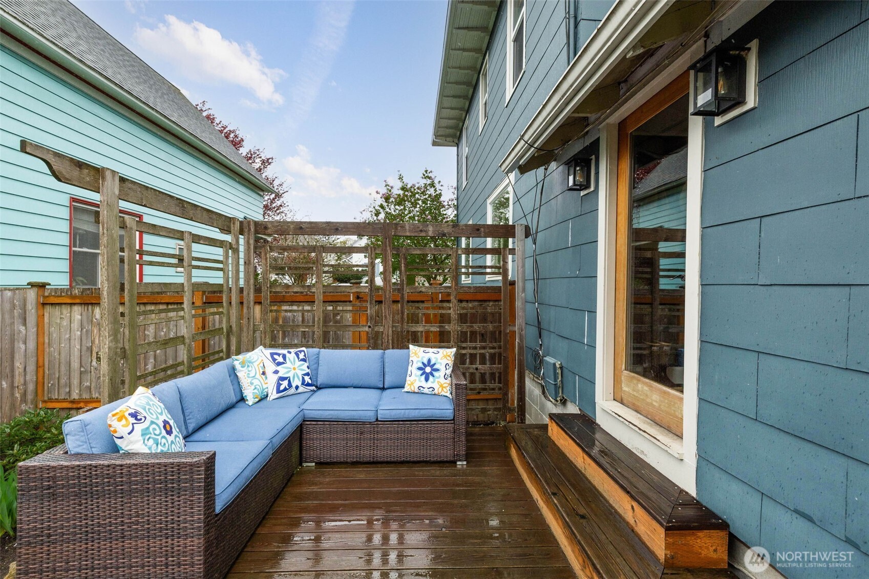 Outdoor living made easy.