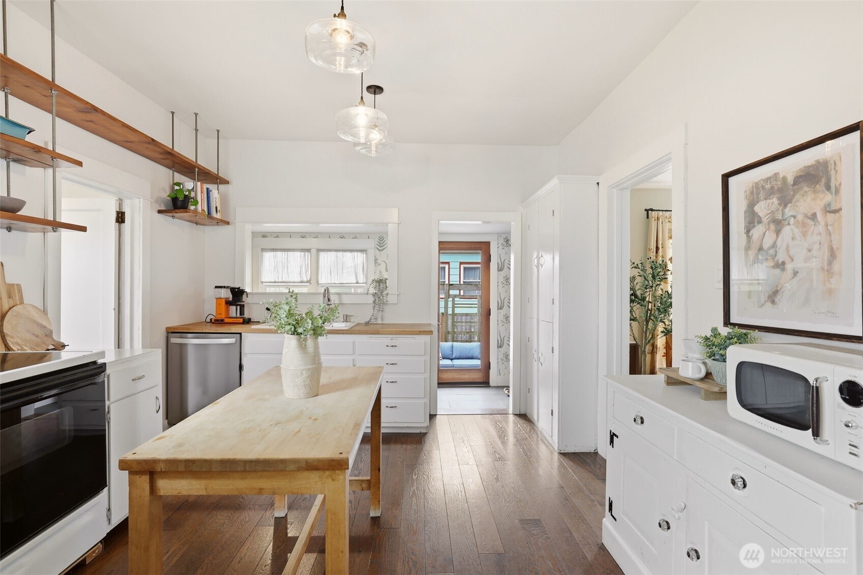 Clean lines + warm touches.