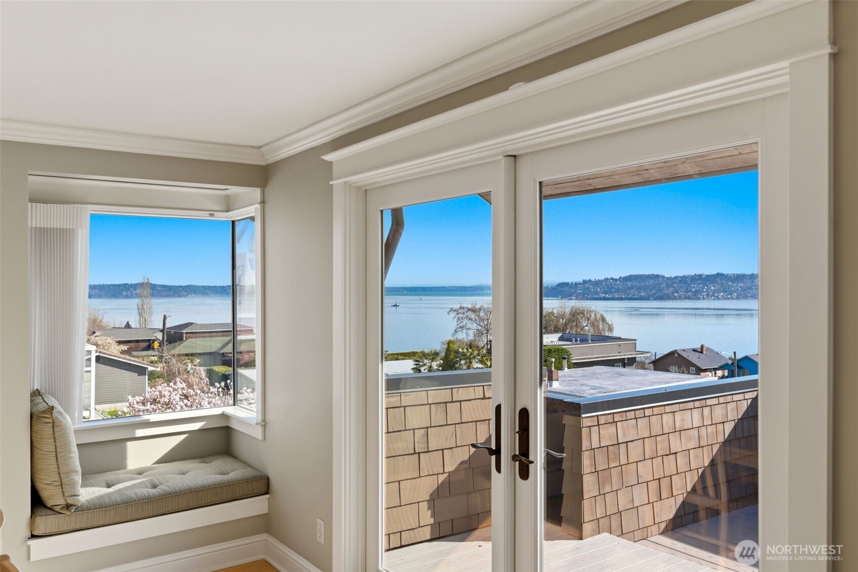 Quiet nook in the kitchen/dining area. Perfect for a book and your morning coffee.