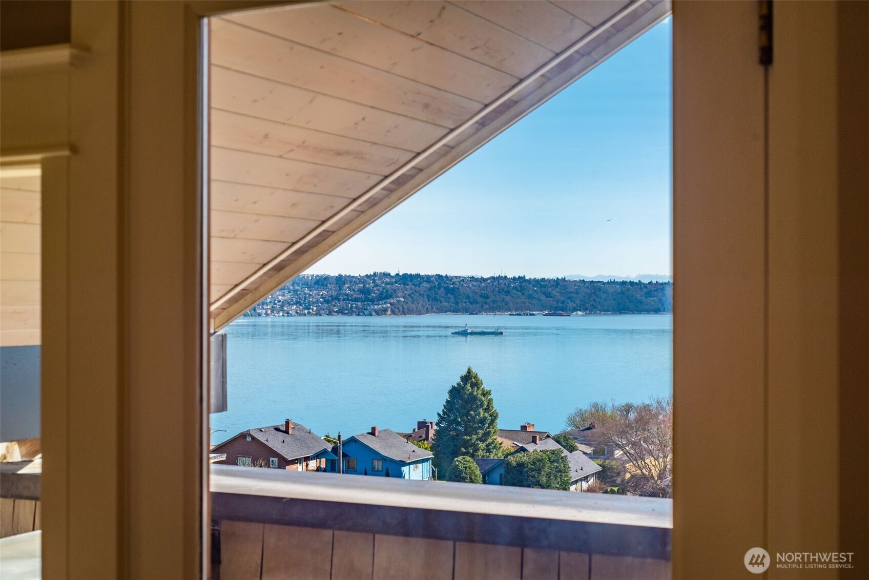 Private primary suite balcony.