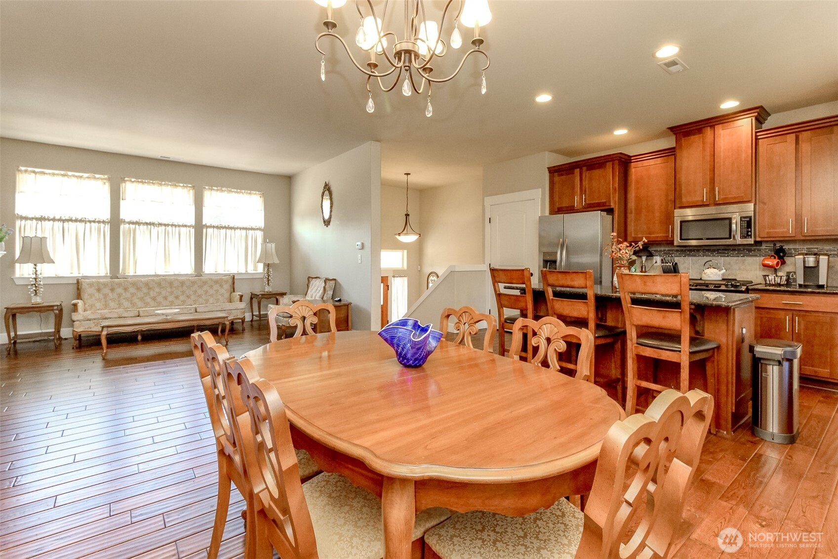 Photo from previous listing when Seller occupied.