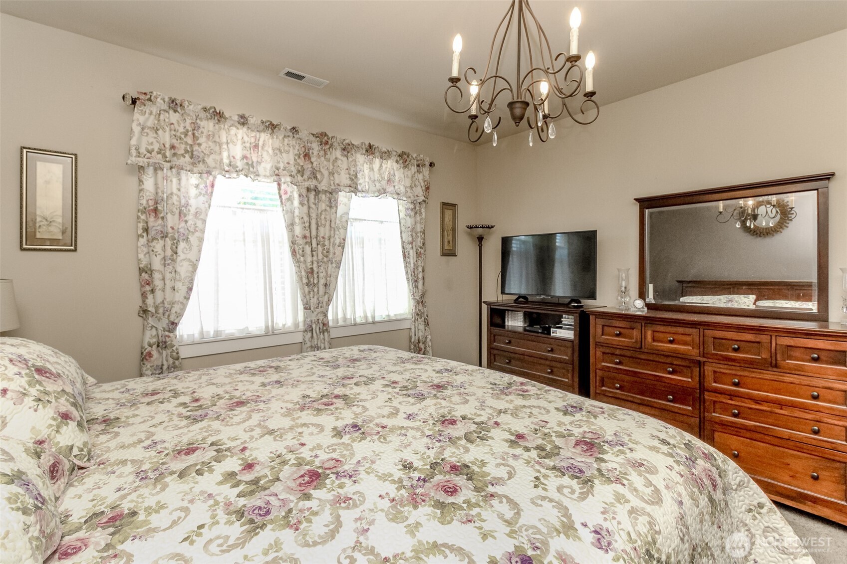 Photo from previous listing when Seller occupied.