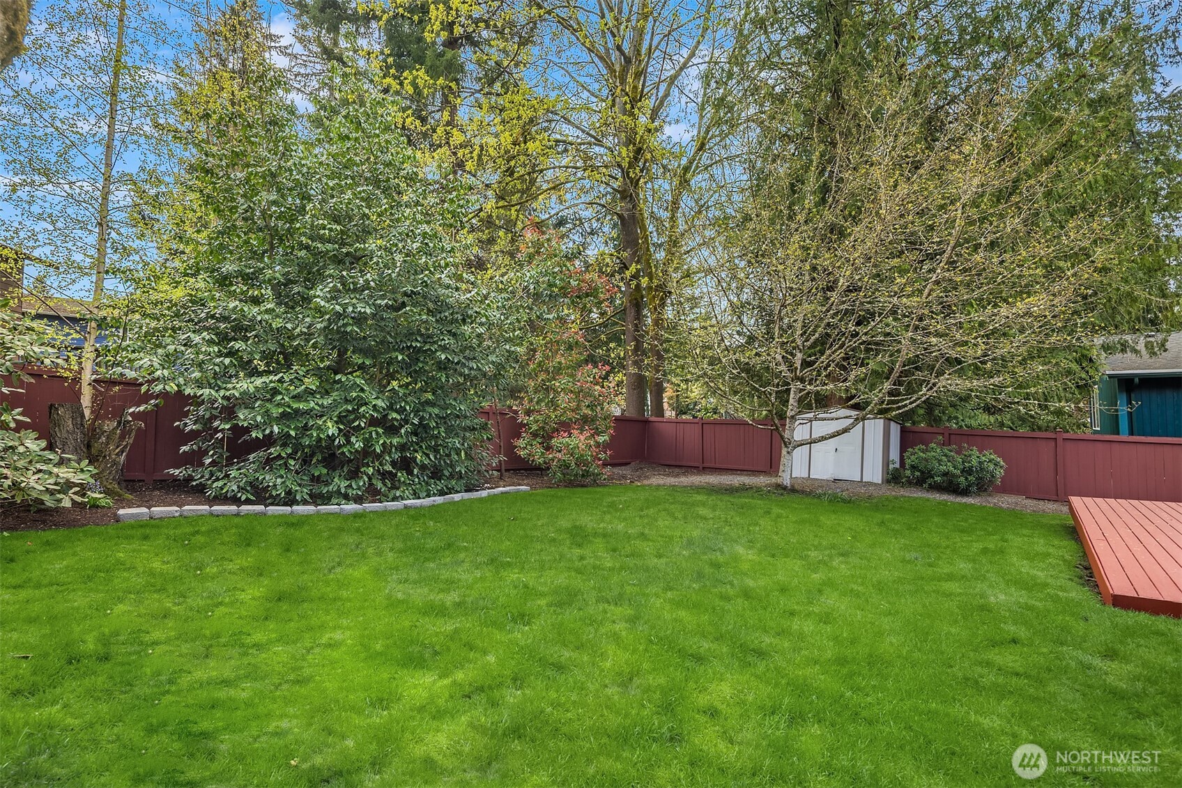 Level- beautiful- and thoughtfully maintained