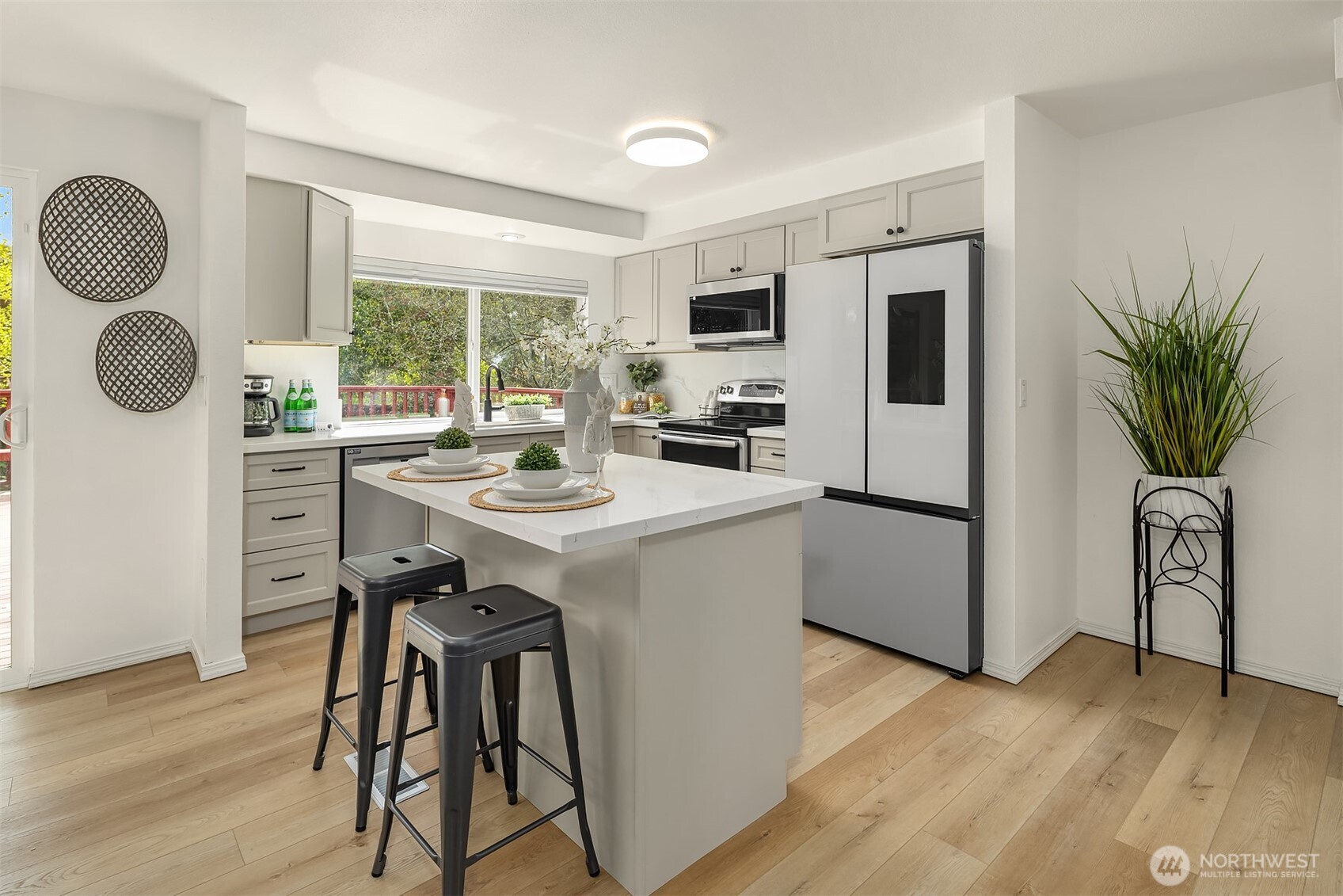 Light and Bright this area flows nicely and easily into outdoor entertaining