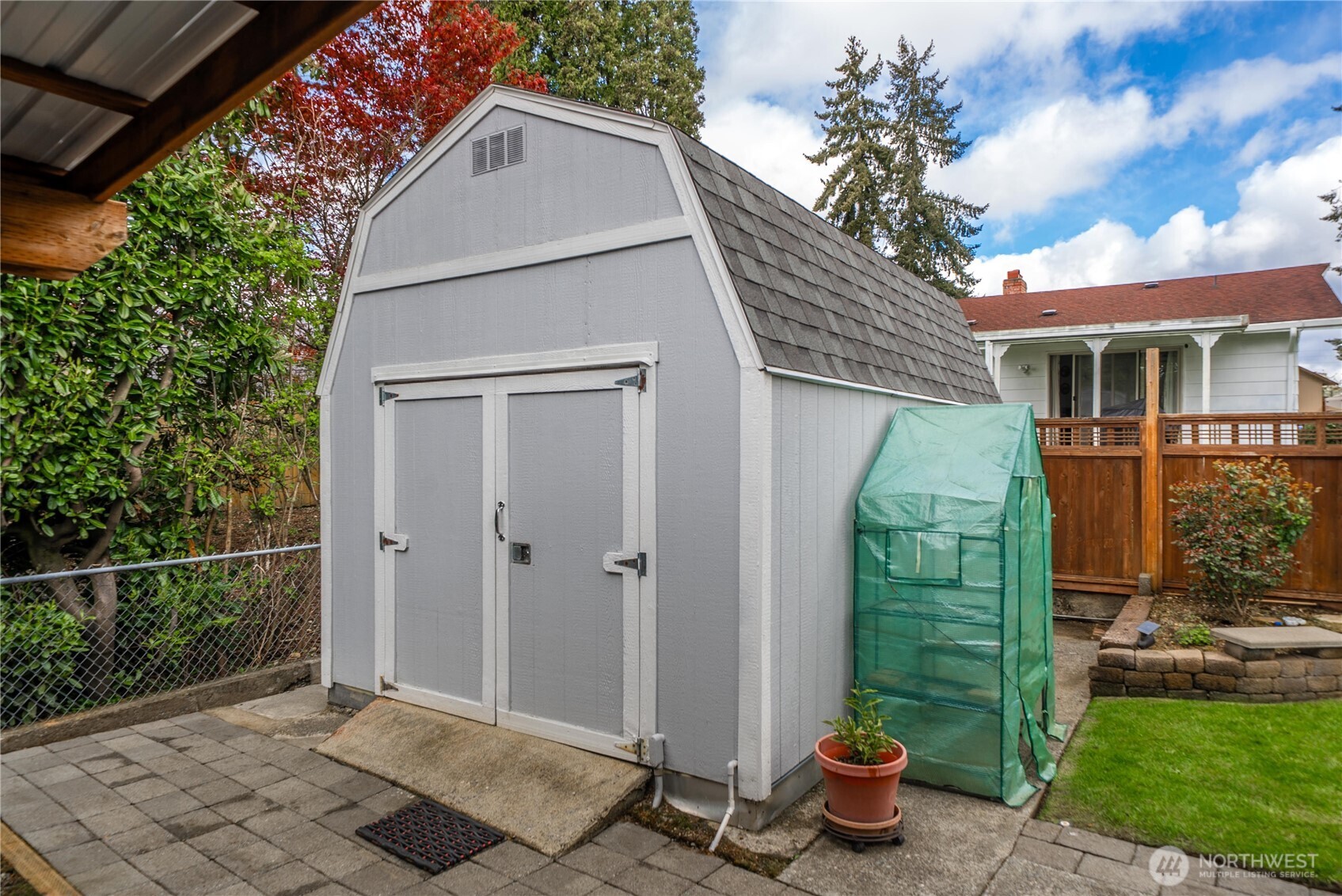 Shed with electrical outlets