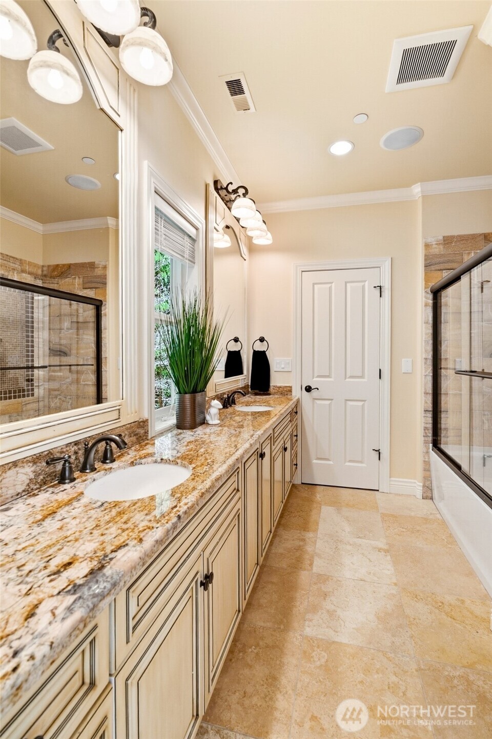 Jack and Jill Bathroom between two upper guest rooms